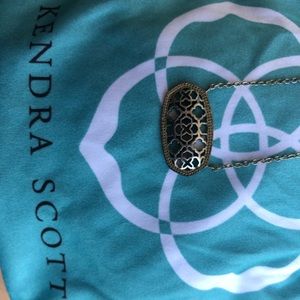 Kendra Scott necklace